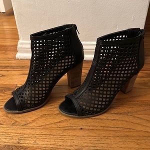 Report Footwear Block Heel